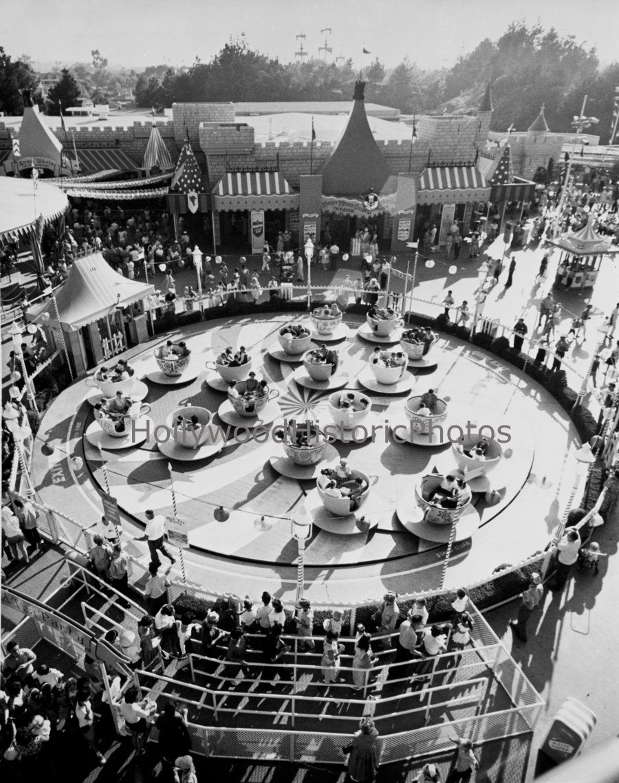Tea Cup Ride Fantasyland 1960s WM.jpg